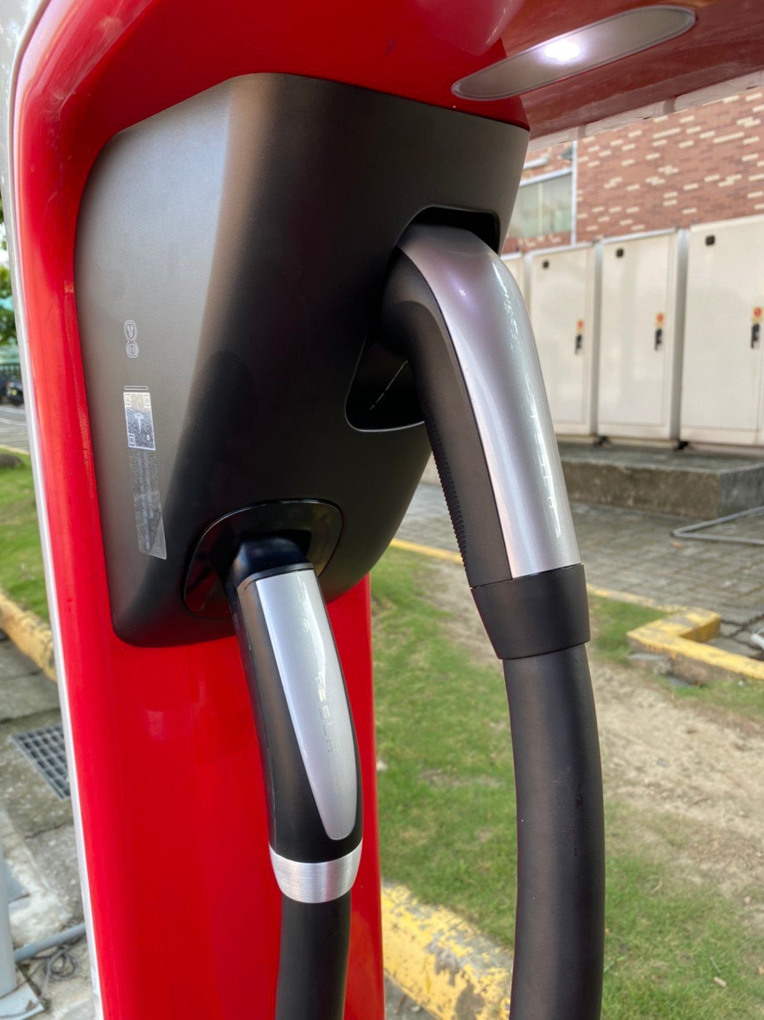 NACS & CCS-2 equipped Supercharger (Taiwan)